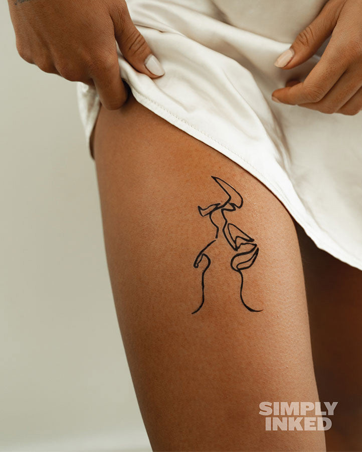 NEW Minimal Kiss Tattoo